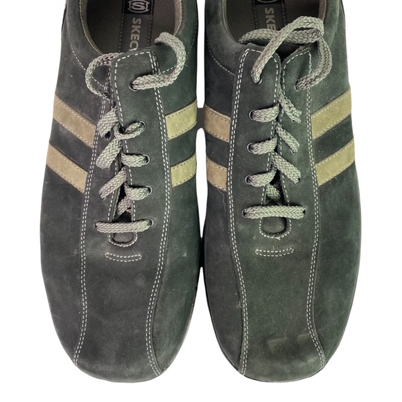 SKETCHERS Men’s Leather Stripe Sneakers | 12 - Picture 4 of 9